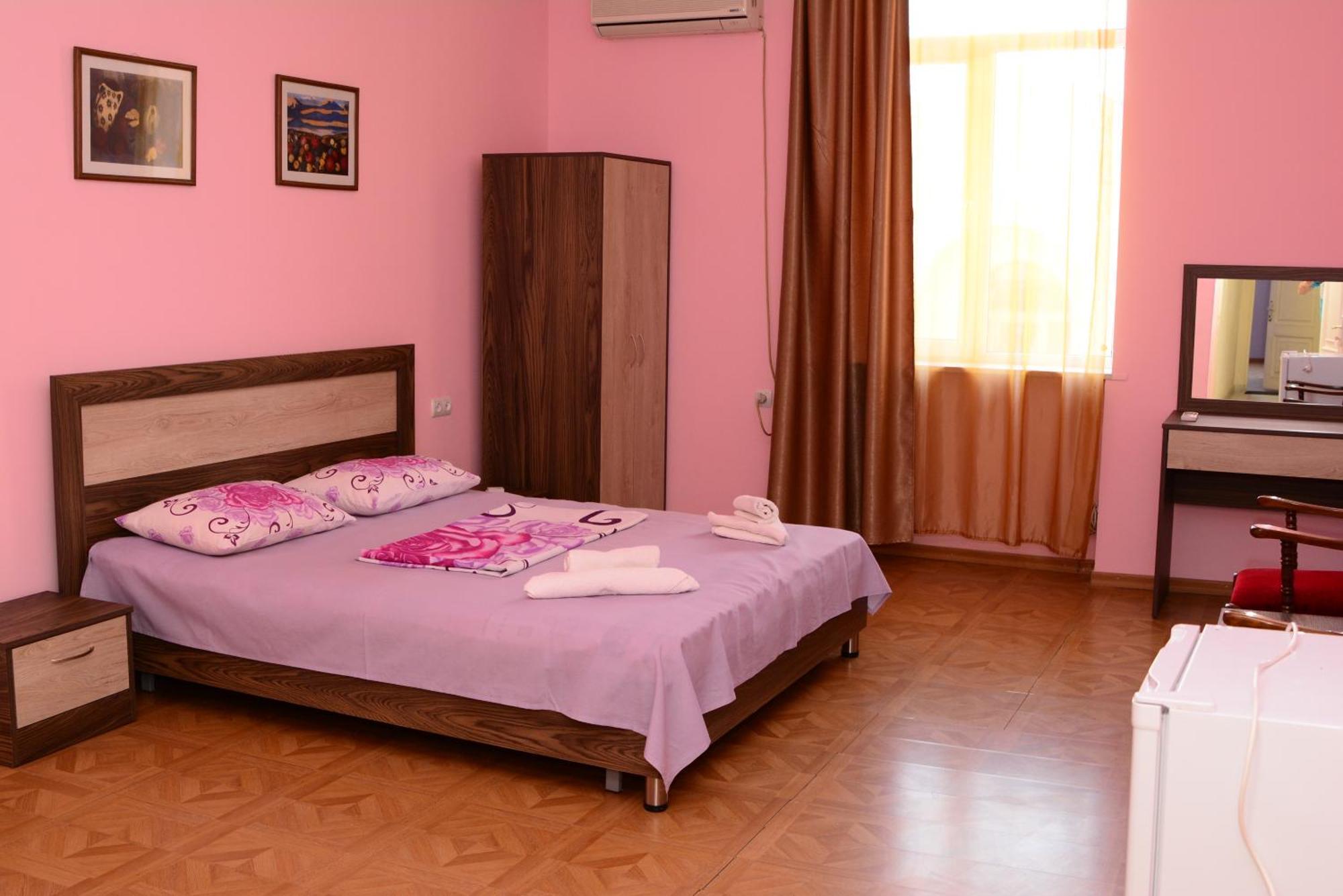 Villa Rosa Yerevan Exterior photo